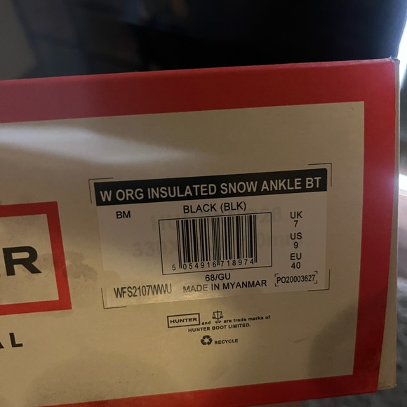 Black and red hunter mini rain boots, durable for winter snow rain cold Wsize 9 - Picture 2 of 6